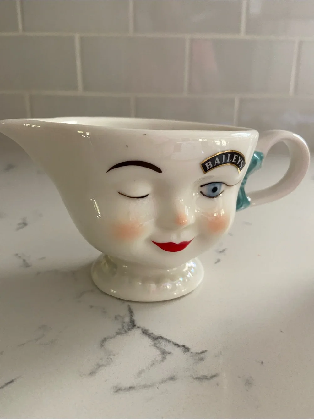 Baileys Irish Cream Winking Face Creamer & Sugar Bowl Set 1996 Yum Vintage